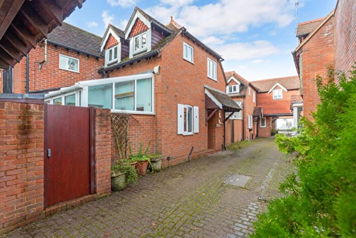 3 Bedroom Cottage To Rent In The Courtyard West Street, SL7