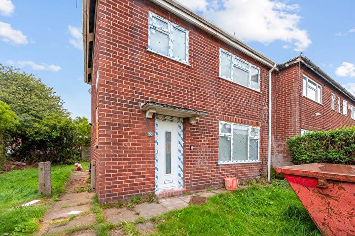 Semi-Detached House To Rent In Howson Road, Warrington, WA2