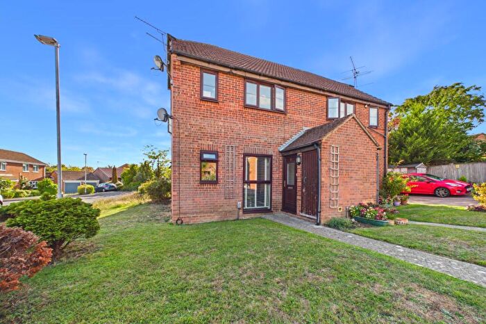 1 Bedroom Maisonette For Sale In Parsley Close, Earley, Reading, Berkshire, RG6