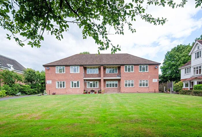 2 Bedroom Flat To Rent In Green Lane, Northwood, HA6