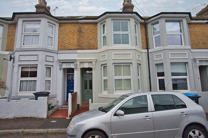 3 Bedroom Terraced House For Sale In Northcote Road, Deal, Kent, CT14