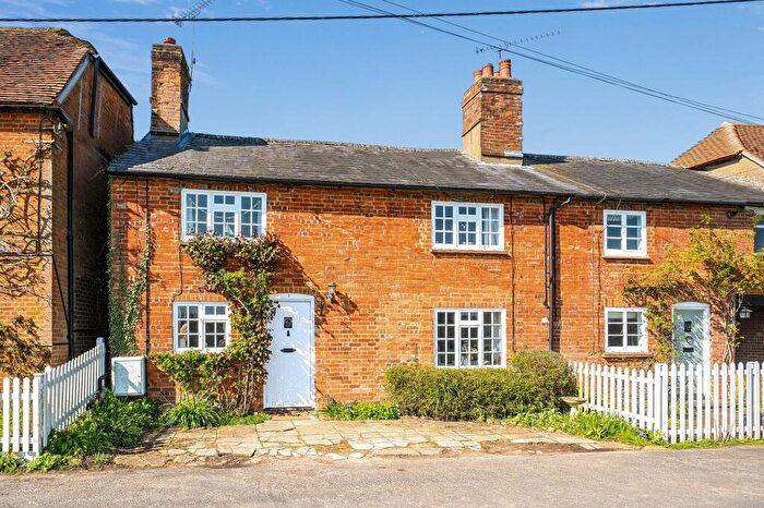 4 Bedroom Semi-Detached House For Sale In The Street, Greywell, RG29