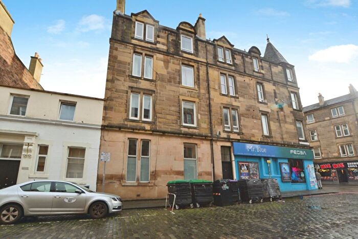2 Bedroom Flat To Rent In Wheatfield Street, Edinburgh, EH11