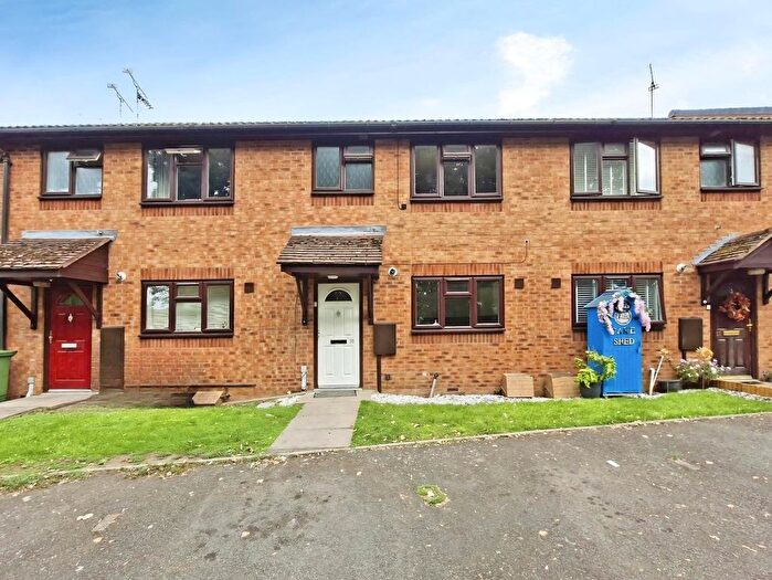 2 Bedroom Terraced House For Sale In Lloyd Close, Nuneaton, Warwickshire, CV11