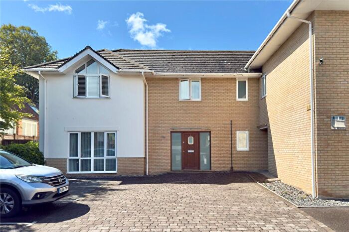 2 Bedroom Apartment For Sale In Kings Avenue, Penn Hill, Poole, Dorset, BH14