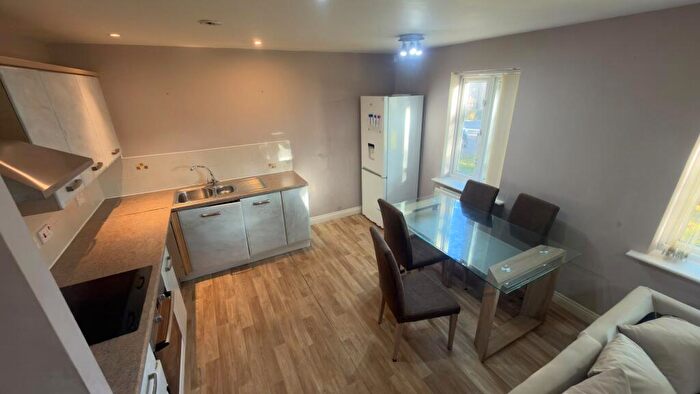 2 Bedroom Apartment To Rent In Ash Court, LS14