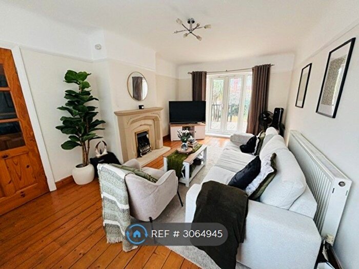 3 Bedroom Semi-Detached House To Rent In Margaret Avenue, Bootle, L20
