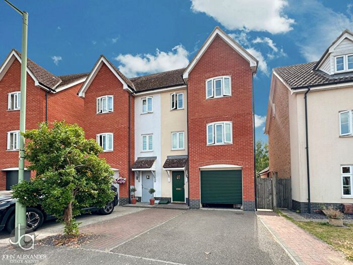 3 Bedroom Semi-Detached House For Sale In Corporal Lillie Close, Sudbury, CO10