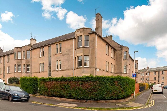 3 Bedroom Flat For Sale In Learmonth Avenue, Comely Bank, Edinburgh, EH4