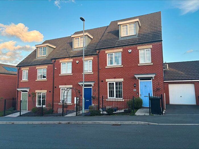 3 Bedroom Terraced House For Sale In Darsdale Drive, Raunds, Wellingborough, Northamptonshire, NN9
