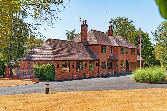 5 Bedroom Detached House For Sale In Birmingham Road, Mappleborough Green, Warwickshire, B80