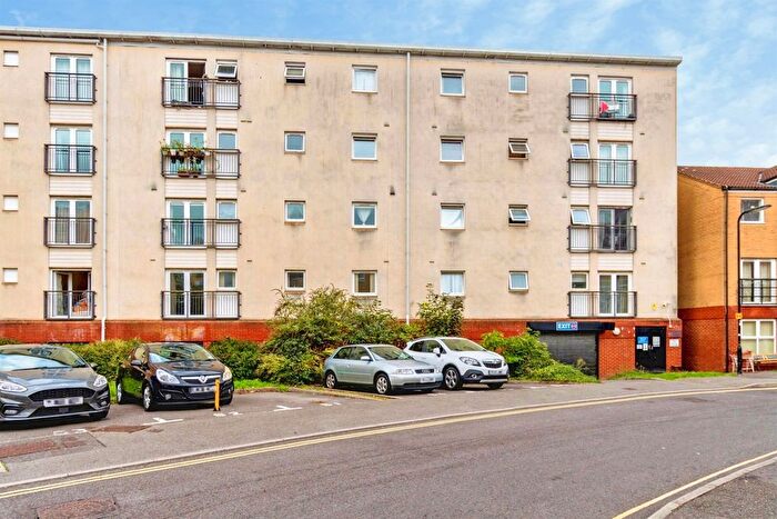 2 Bedroom Flat For Sale In White Star Place, Southampton, SO14
