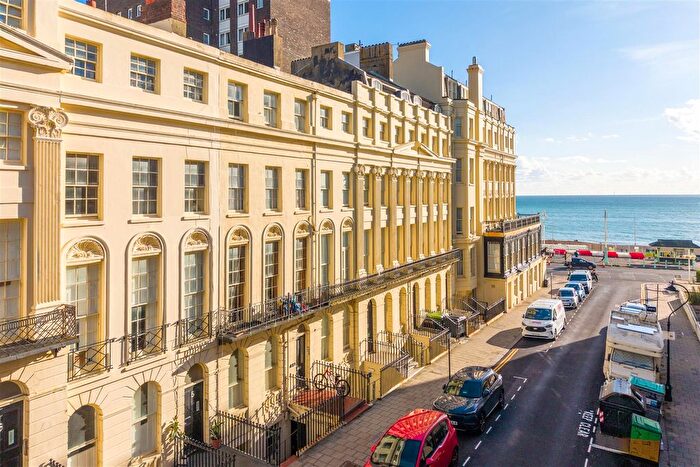 2 Bedroom Flat To Rent In Oriental Place, Brighton, BN1