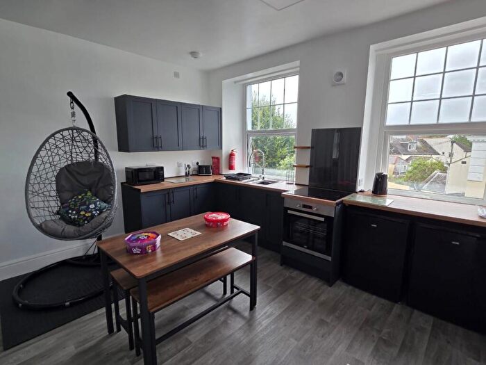 3 Bedroom Maisonette To Rent In Eton Place, Plymouth, Devon, PL1