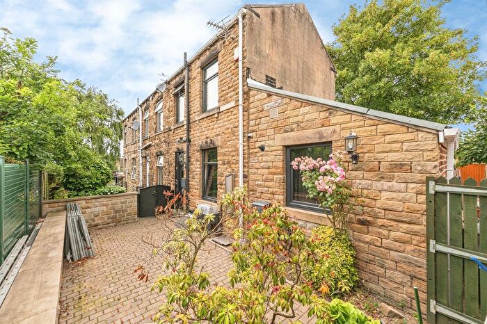 1 Bedroom Semi-Detached House For Sale In Mayfield Place, Dewsbury, WF13