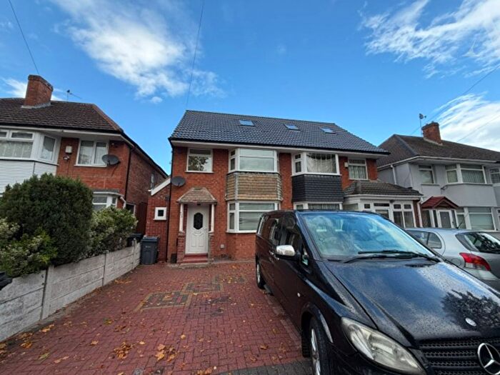5 Bedroom Semi-Detached House For Sale In Hodge Hill Road, Hodge Hill, Birmingham, West Midlands, B34