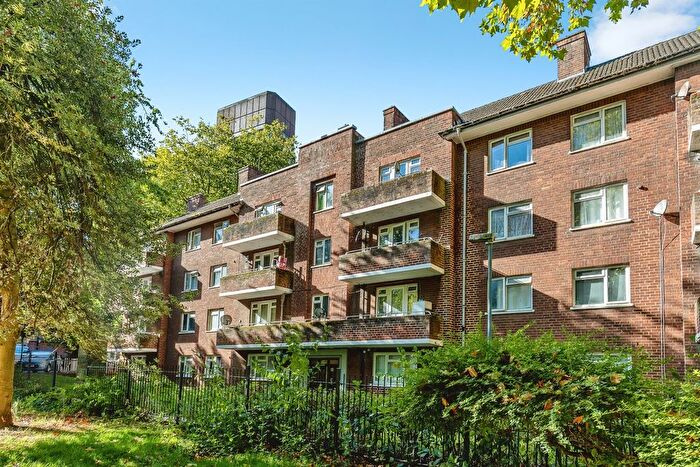 3 Bedroom Flat For Sale In Champion Square, St. Judes, Bristol, BS2