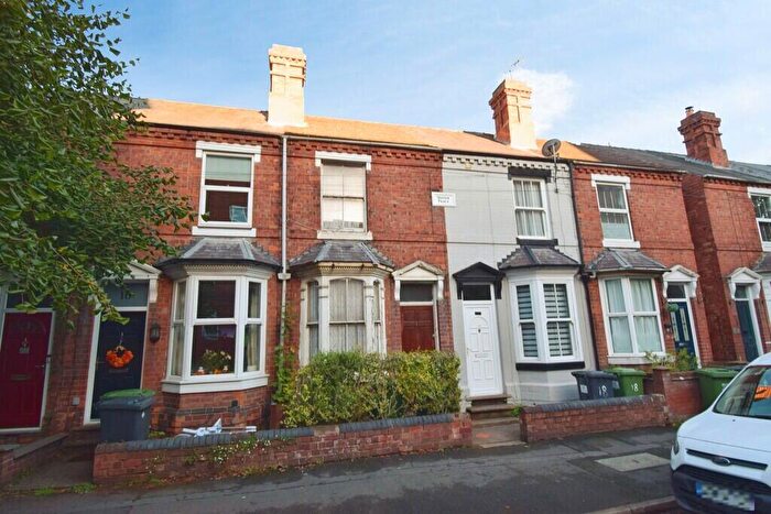 3 Bedroom Terraced House For Sale In Crescent Road, Kidderminster, Worcestershire, DY11