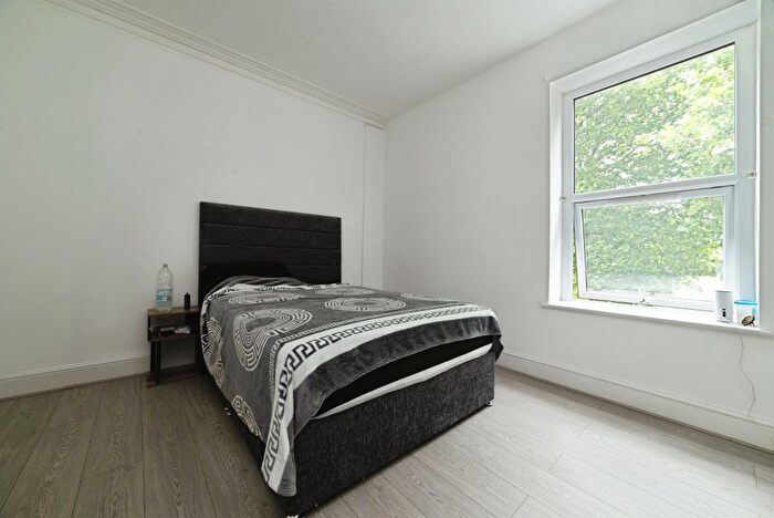 2 Bedroom Terraced House For Sale In Leonard Street, Hull, HU3