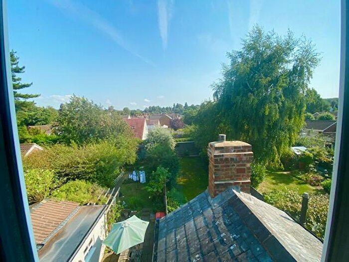 4 Bedroom House To Rent In Woburn Sands, MK17