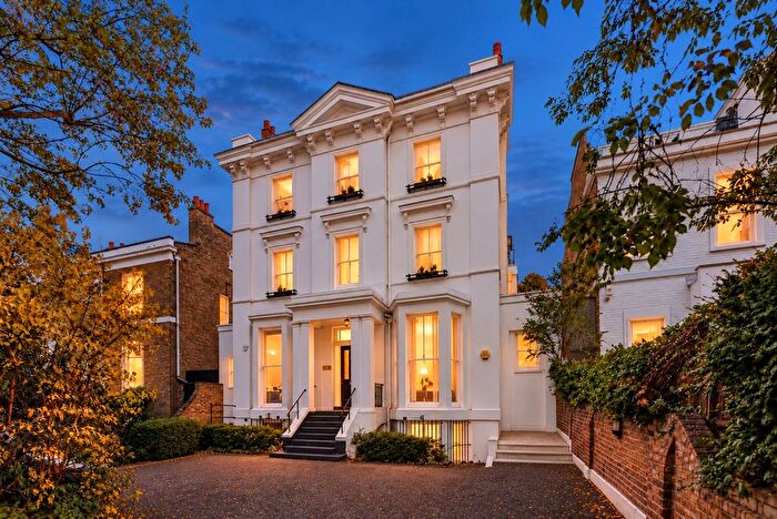 2 Bedroom Flat For Sale In Maida Vale, Maida Vale, London, W9