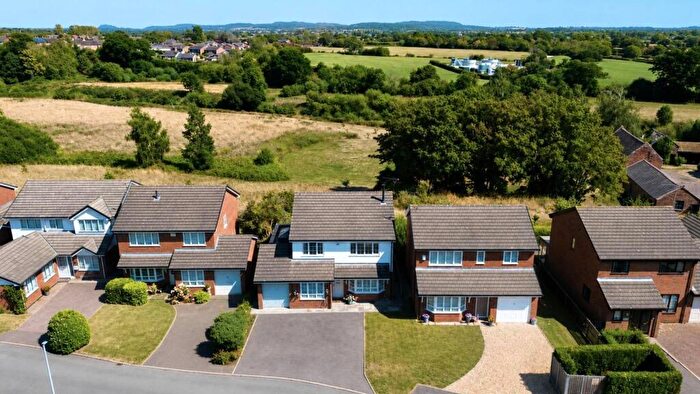4 Bedroom House For Sale In Vicarage Court, Holt, LL13