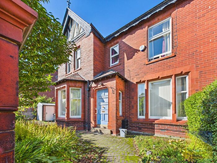 5 Bedroom Semi-Detached House For Sale In Victoria Road, Fulwood, PR2