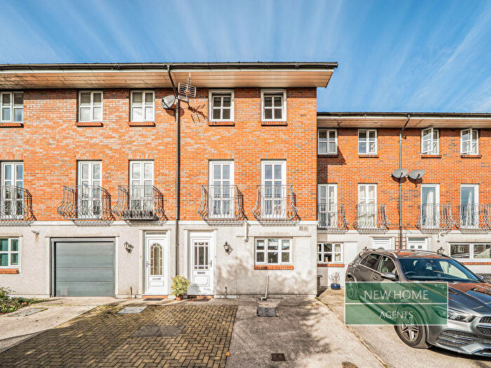 4 Bedroom Terraced House For Sale In Waverley Drive, Mumbles, Swansea, SA3