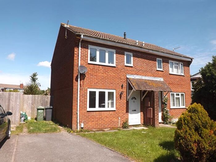 3 Bedroom Semi-Detached House To Rent In Tetbury Close, Little Atobe, BS34