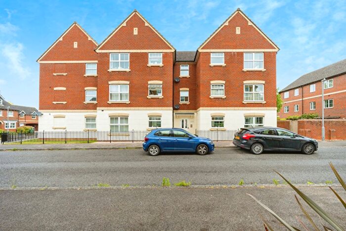 2 Bedroom Flat To Rent In Alder Road, Weston Turville, Aylesbury, HP22