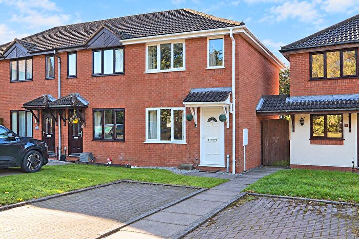 2 Bedroom End Of Terrace House For Sale In Chaselands, Burntwood, WS7