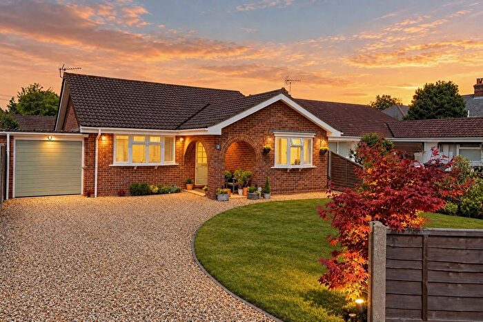 3 Bedroom Detached Bungalow For Sale In Shard Close, Verwood, BH31