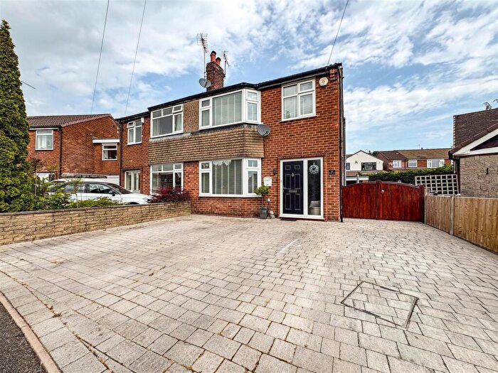 3 Bedroom Semi-Detached House For Sale In Newlyn Avenue, Congleton, CW12