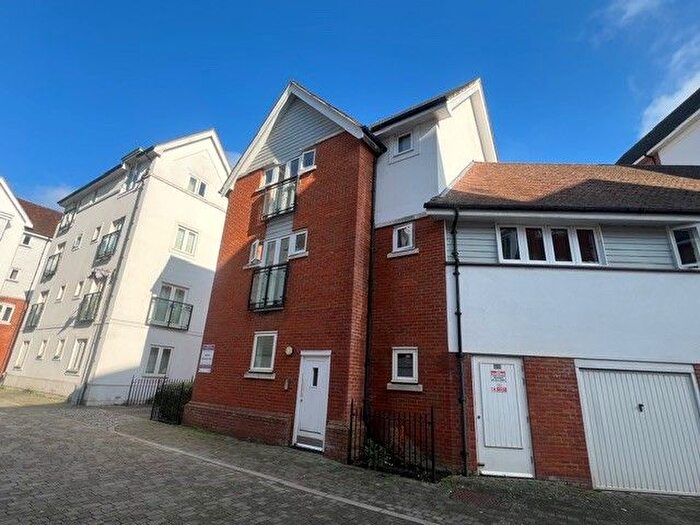 2 Bedroom Flat To Rent In Back Lane, Canterbury, CT1