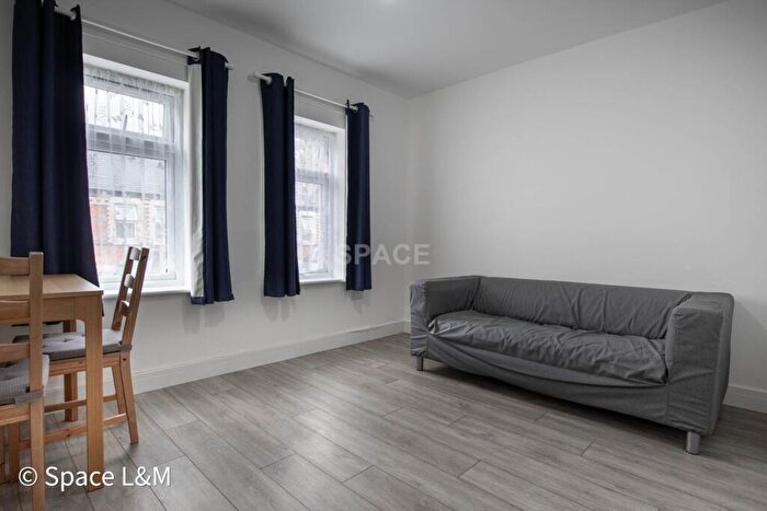 1 Bedroom Flat To Rent In Pitcroft Avenue, Earley, RG6