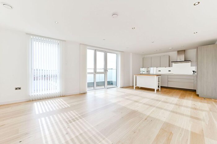 2 Bedroom Flat For Sale In Glenbrook Apartments, Hammersmith, London, W6