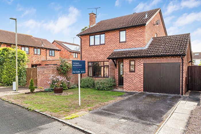 3 Bedroom Detached House For Sale In Wheatfields, Didcot, OX11
