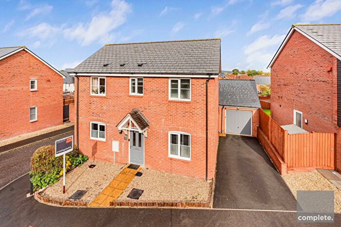 3 Bedroom Detached House For Sale In Three Corner Field, Cranbrook, EX5