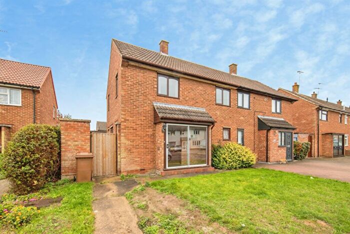 3 Bedroom Semi-Detached House For Sale In Goldcrest Road, Ipswich, IP2