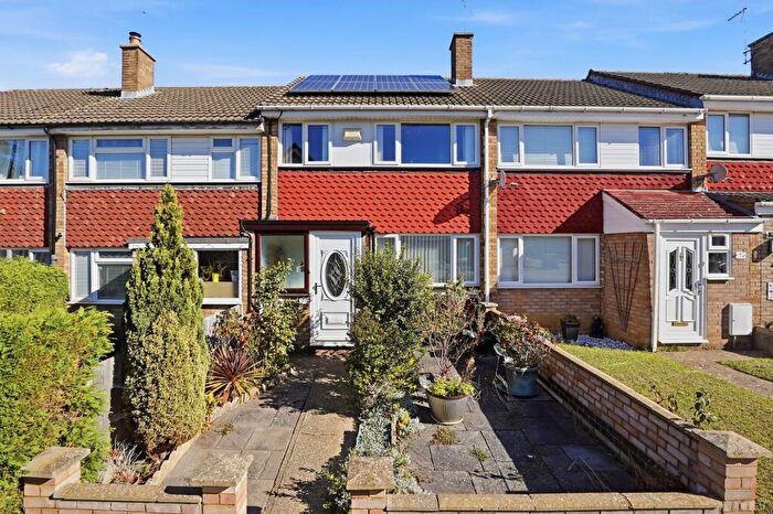 3 Bedroom Terraced House For Sale In Mersey Close, Bletchley, MK3
