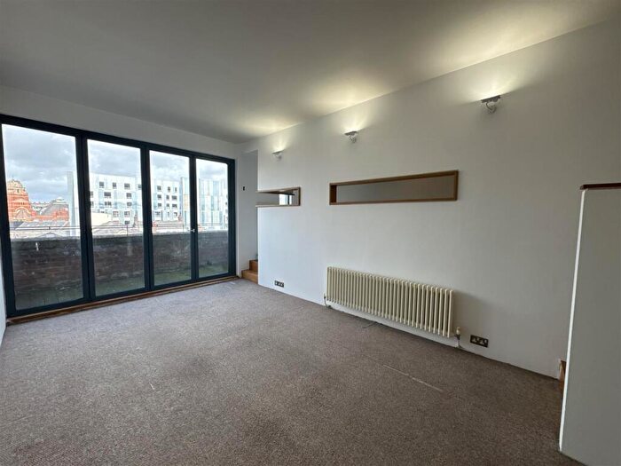 2 Bedroom Property To Rent In Wood Street, Liverpool, L1