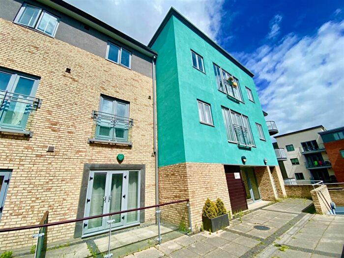 2 Bedroom Apartment For Sale In Tranquill House, Worsdell Drive, Gateshead, NE8