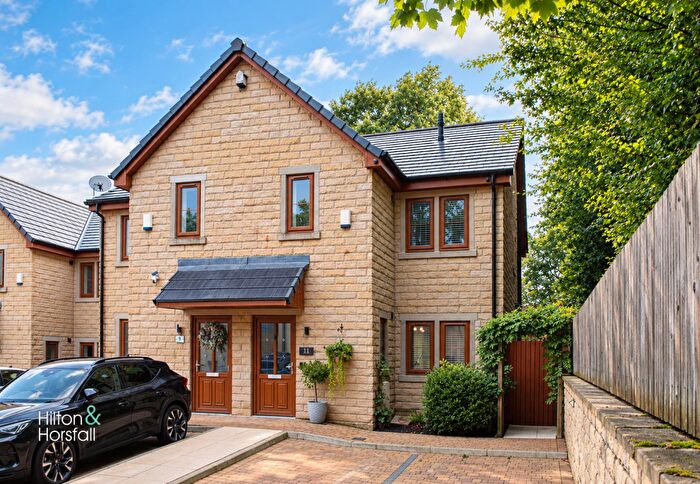 3 Bedroom Semi-Detached House For Sale In Walton Place, Nelson, BB9