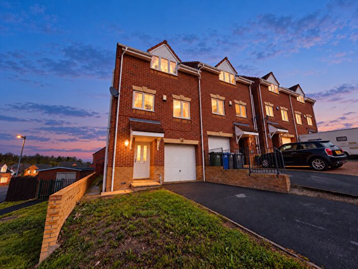 3 Bedroom Semi-Detached House For Sale In Wilson Grove, Barnsley, S71