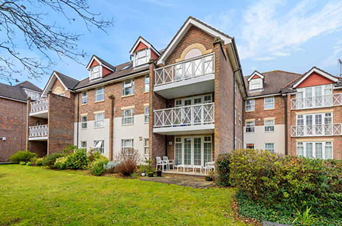 2 Bedroom Flat For Sale In Winn Road, Highfield, Southampton, Hampshire, SO17