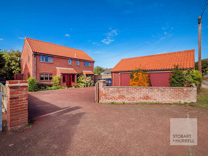 4 Bedroom Detached House For Sale In Kite House, Lighthouse Lane, Happisburgh, Norfolk, NR12