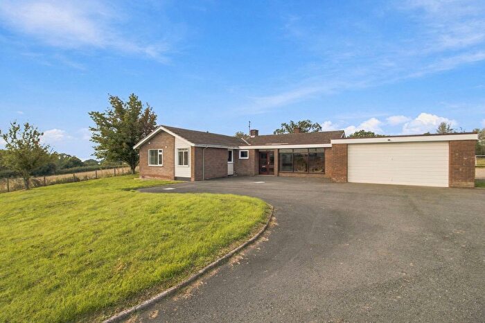 3 Bedroom Bungalow For Sale In Falcon Lane, Ledbury, HR8
