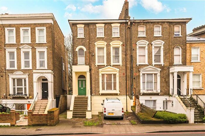 Flat To Rent In Parkfield Road, New Cross, SE14