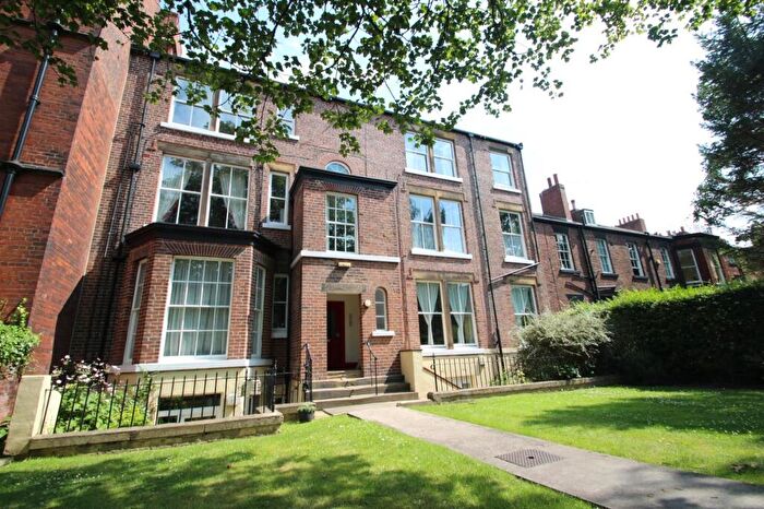 2 Bedroom Flat To Rent In Clarendon Road, Leeds, West Yorkshire, Uk, LS2