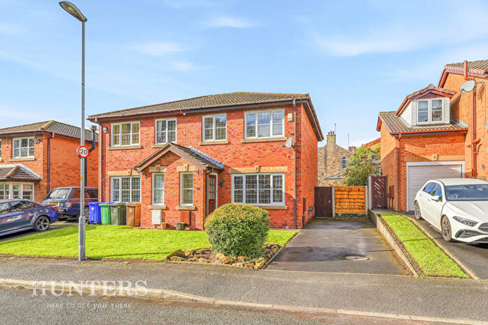 3 Bedroom Semi-Detached House For Sale In Kinders Fold, Shore, Littleborough, OL15